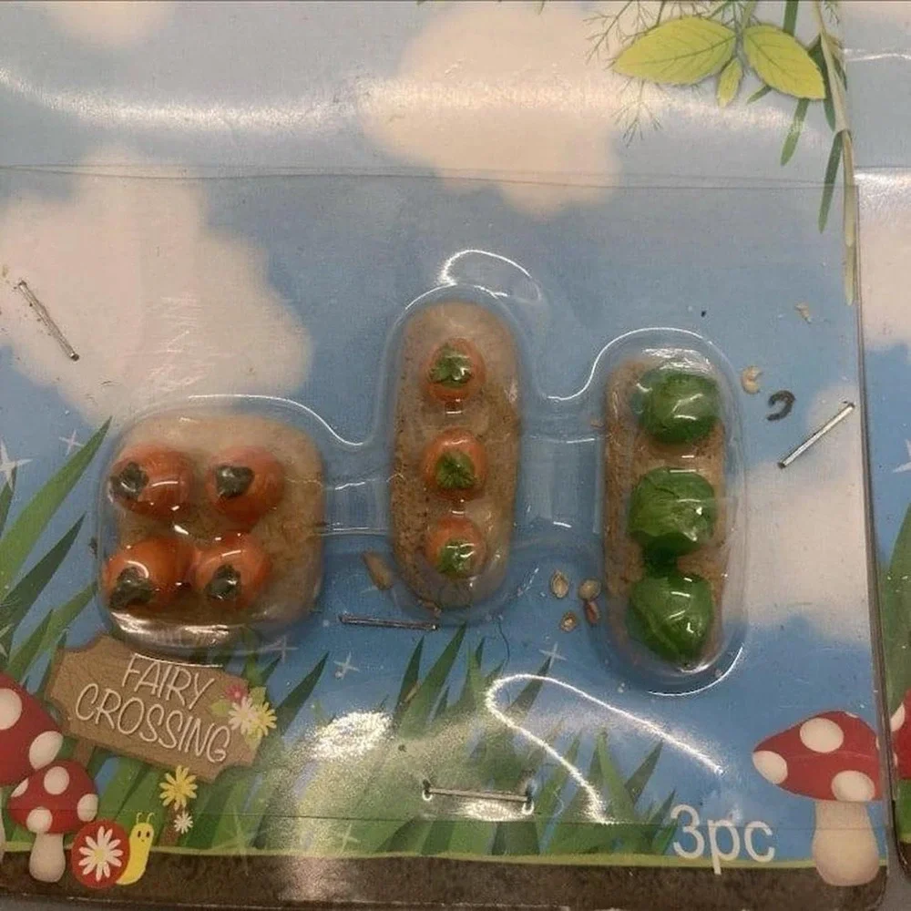 Lot of 16 Fairy Garden Miniatures Gnomes Mushrooms Welcome Sign Aquarium Decor